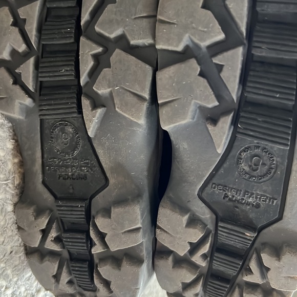 Toddler size 9 Kamik snowkone boots - Picture 7 of 10